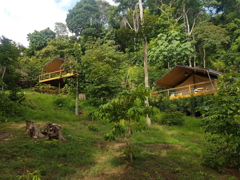 Glamping, combination of glamour and camping, Isla Chiquita in Costa Rica