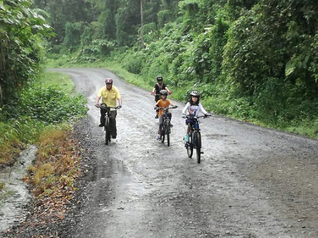 Un tour familiar en bicicleta en Costa Rica